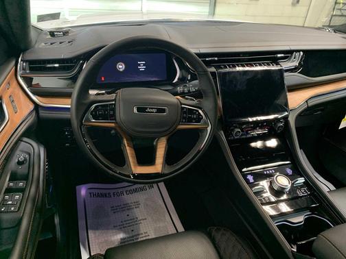 2025 Jeep Grand Cherokee L Summit Reserve