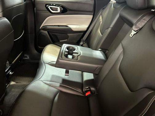 Red Hot Pearlcoat 2025 Jeep Compass Limited