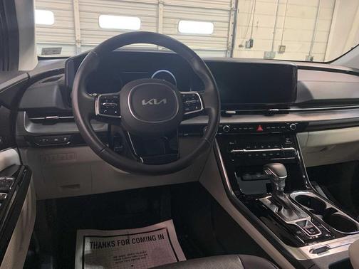 2024 Kia Carnival SX