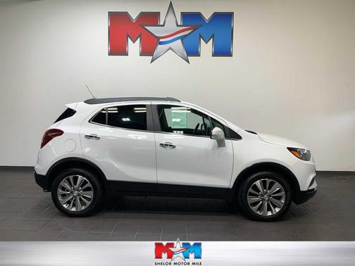 Summit White 2017 Buick Encore Preferred