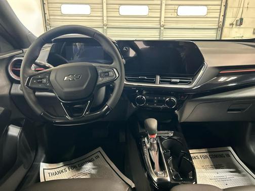 Mosaic Black Metallic 2026 Chevrolet Trax FWD 2RS