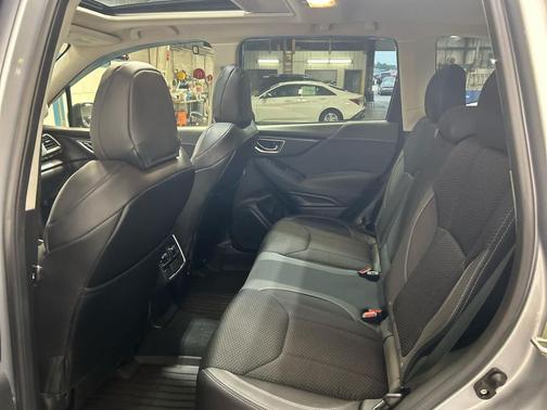Ice Silver Metallic 2021 Subaru Forester Premium
