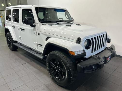 Bright White Clearcoat 2021 Jeep Wrangler Unlimited Sahara
