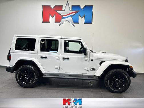 Bright White Clearcoat 2021 Jeep Wrangler Unlimited Sahara