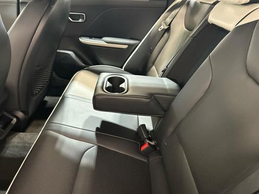 Aurora Black Pearl 2026 Kia K4 GT-Line
