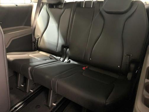 Ceramic Silver 2026 Kia Carnival EX