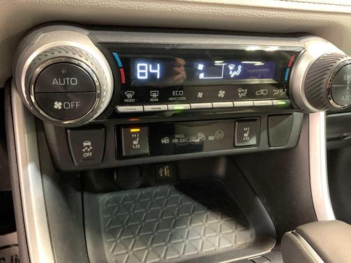 2023 Toyota RAV4 Hybrid XLE Premium