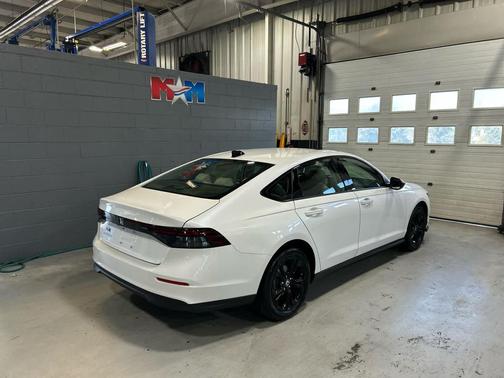 2025 Honda Accord Sport SE 1.5T