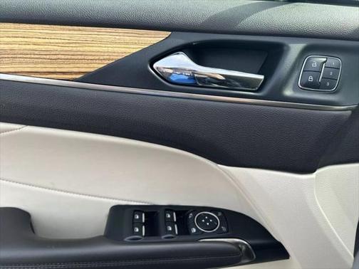 2016 Lincoln MKC Select
