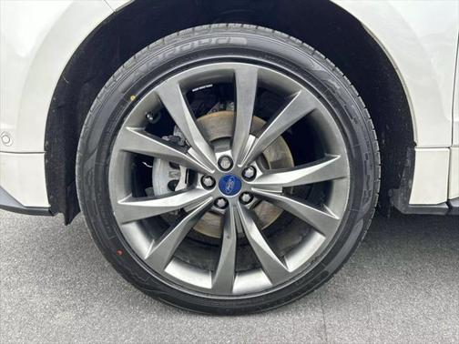 2016 Ford Edge Sport