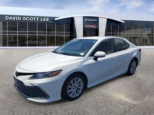 White 2022 Toyota Camry LE