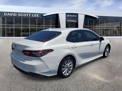 White 2022 Toyota Camry LE