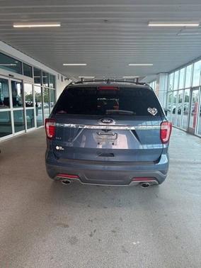 Blue Metallic 2018 Ford Explorer XLT