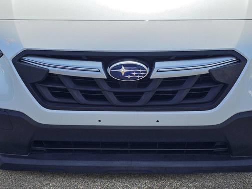 Crystal White Pearl 2023 Subaru Crosstrek Limited