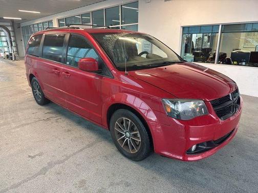Red 2015 Dodge Grand Caravan SXT
