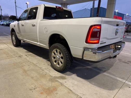 2020 RAM 2500 Big Horn Crew Cab 4X4 6'4' Box