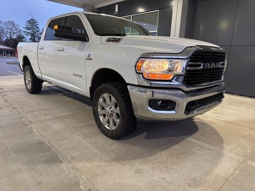 2020 RAM 2500 Big Horn Crew Cab 4X4 6'4' Box