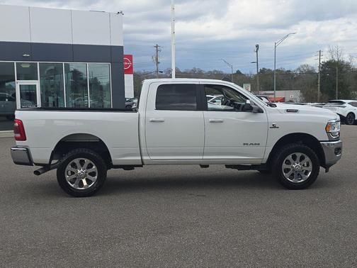 2020 RAM 2500 Big Horn Crew Cab 4X4 6'4' Box