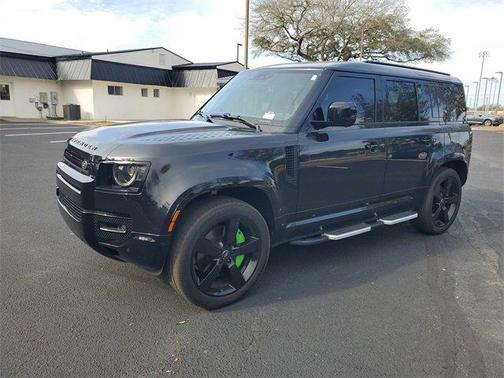 2024 Land Rover Defender 110 P400 X-Dynamic SE