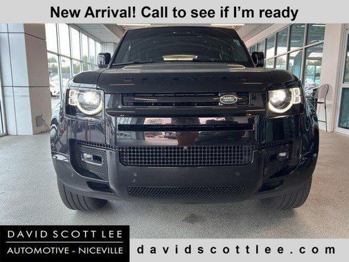 2024 Land Rover Defender 110 P400 X-Dynamic SE