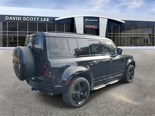 2024 Land Rover Defender 110 P400 X-Dynamic SE