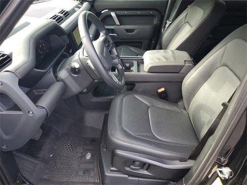 2024 Land Rover Defender 110 P400 X-Dynamic SE