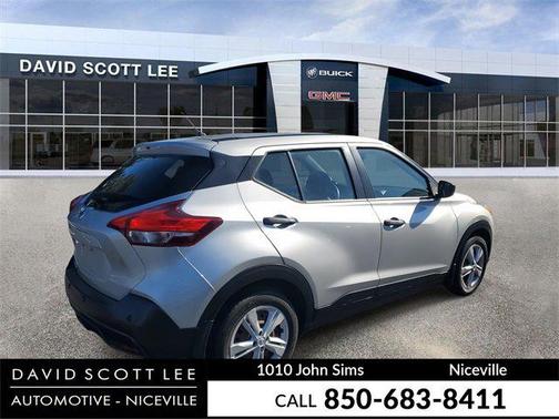2020 Nissan Kicks S