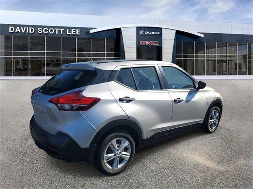 2020 Nissan Kicks S