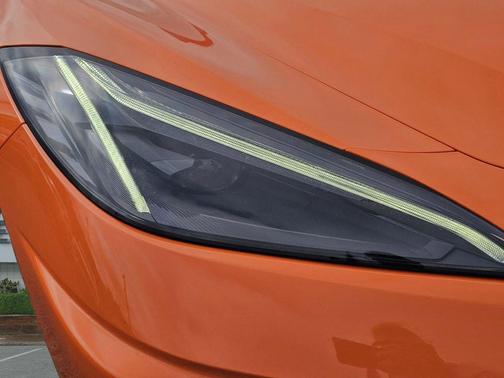 Amplify Orange Tintcoat 2022 Chevrolet Corvette Stingray w/3LT