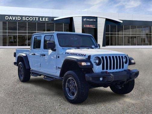 Bright White Clearcoat 2023 Jeep Gladiator Rubicon