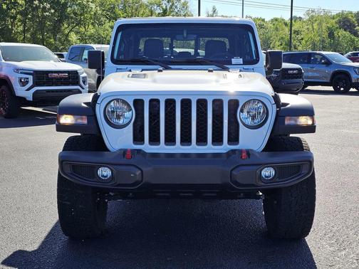 Bright White Clearcoat 2023 Jeep Gladiator Rubicon