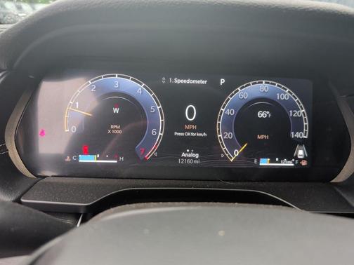 Diamond Black Crystal Pearlcoat 2025 Jeep Grand Cherokee L Altitude