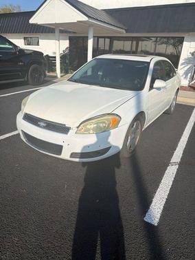 White 2008 Chevrolet Impala SS