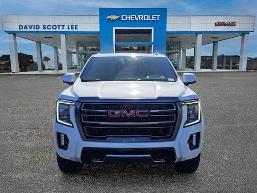 Summit White 2023 GMC Yukon XL 4WD AT4
