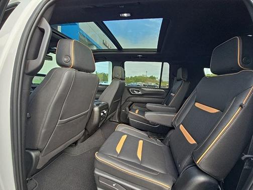 2023 GMC Yukon XL 4WD AT4