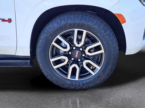 2023 GMC Yukon XL 4WD AT4