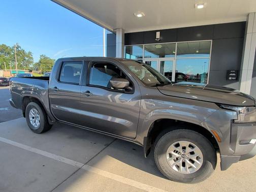 Gun Metallic 2024 Nissan Frontier SV