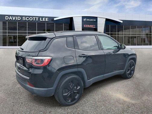Diamond Black Crystal Pearlcoat 2018 Jeep Compass Latitude