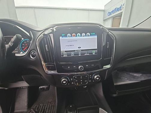 Summit White 2018 Chevrolet Traverse LT Leather