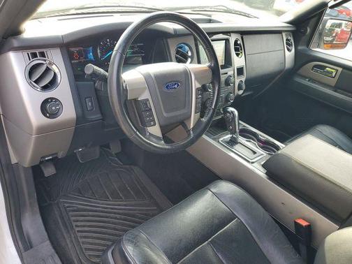 White 2017 Ford Expedition Limited