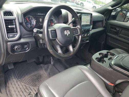 Bright White Clearcoat 2022 RAM 2500 Tradesman Crew Cab 4x4 8' Box