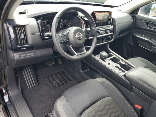 Super Black 2025 Nissan Pathfinder SV FWD