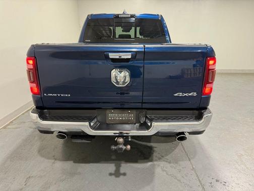 Patriot Blue Pearlcoat 2021 RAM 1500 Limited