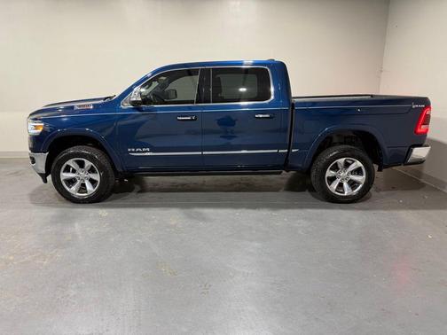 Patriot Blue Pearlcoat 2021 RAM 1500 Limited