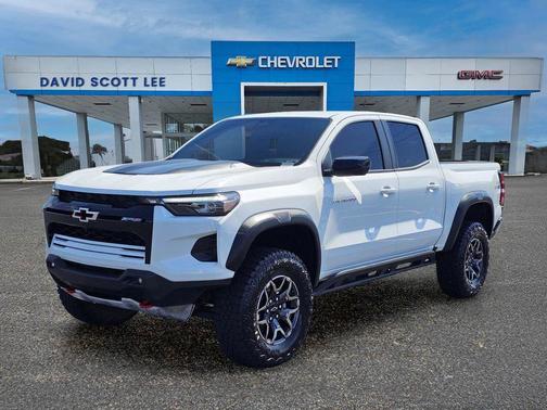 Summit White 2024 Chevrolet Colorado ZR2