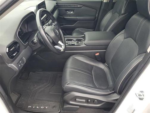 2023 Honda Pilot AWD Elite