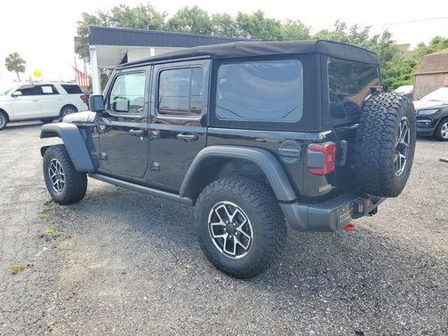 Black Clearcoat 2024 Jeep Wrangler Rubicon