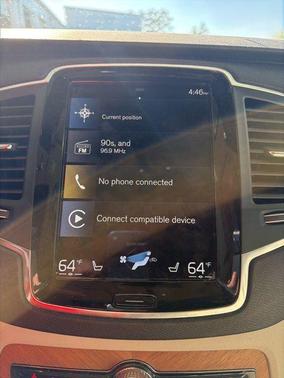 2022 Volvo XC90 T5 Momentum