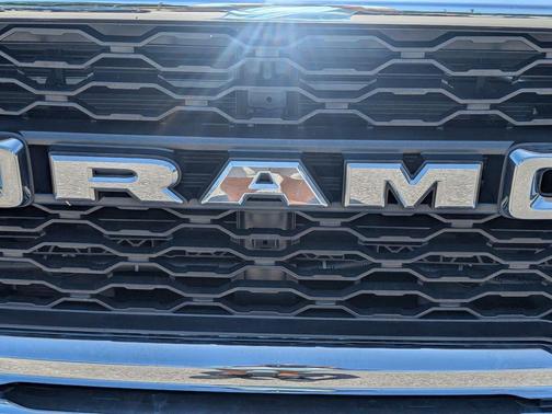 Patriot Blue Pearlcoat 2024 RAM 2500 Tradesman Crew Cab 4x4 6'4' Box