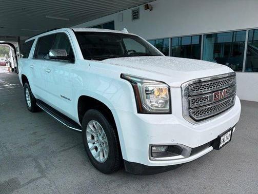 White 2019 GMC Yukon XL SLT